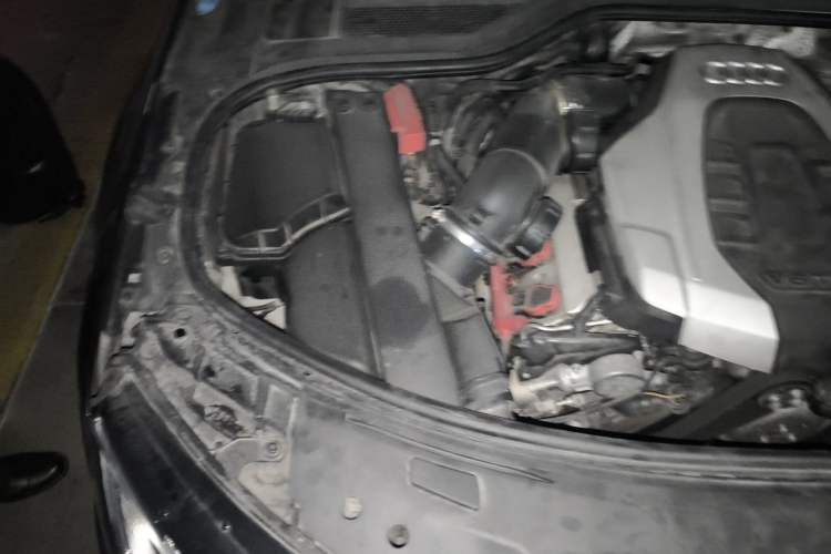Used Audi A8 2014 A8L 45 TFSI quattro Luxury Model Engine Bay Right
