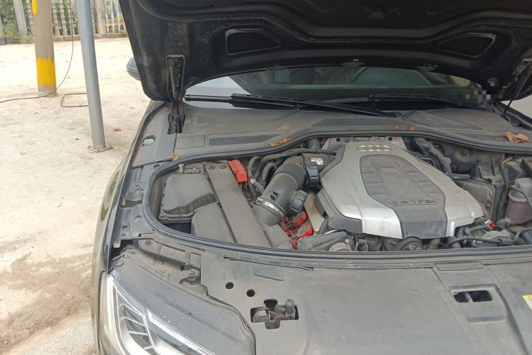Used Audi A8 2014 A8L 45 TFSI quattro Luxury Model Engine Bay Right