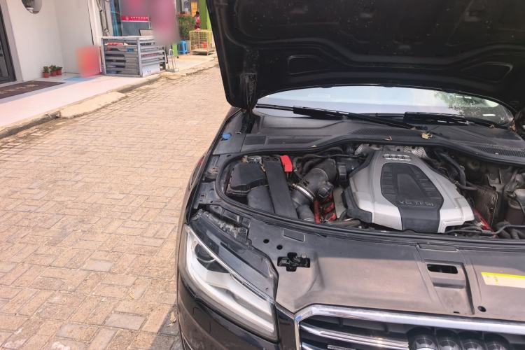 Used Audi A8 2014 A8L 45 TFSI quattro Comfort model Engine Bay Right