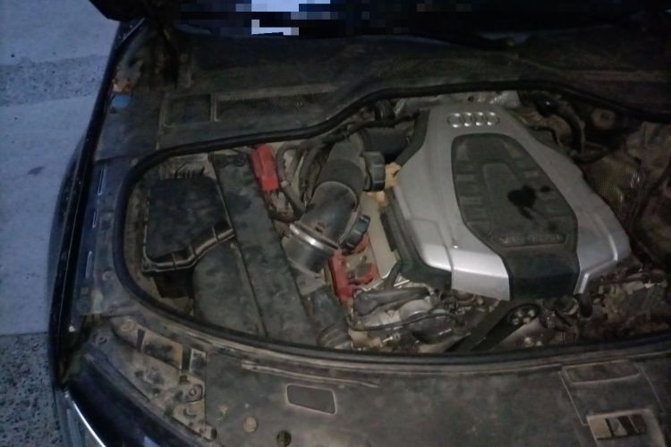 Used Audi A8 2014 A8L 45 TFSI quattro Luxury Model Engine Bay Right