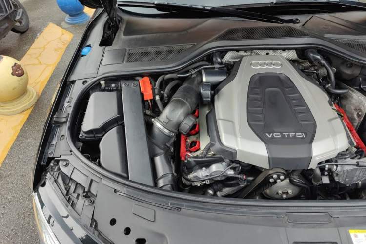 Used Audi A8 2014 A8L 45 TFSI quattro Comfort model Engine Bay Right