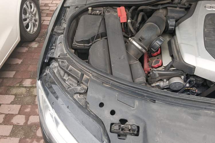 Used Audi A8 2014 A8L 45 TFSI quattro Luxury Model Engine Bay Right