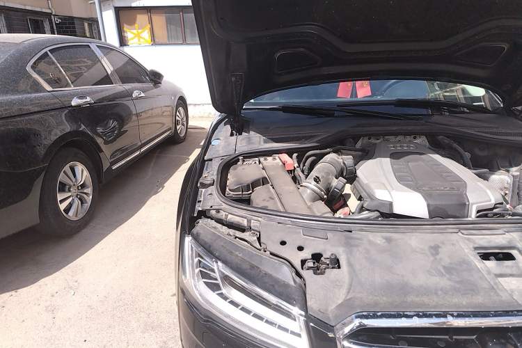 Used Audi A8 2014 A8L 45 TFSI quattro Comfort model Engine Bay Right