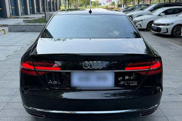 Used Audi A8 2014 A8L 45 TFSI quattro Luxury Model Exterior 2