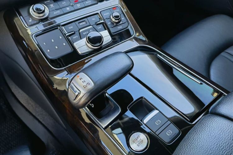 Used Audi A8 2014 A8L 45 TFSI quattro Comfort model Gear Lever