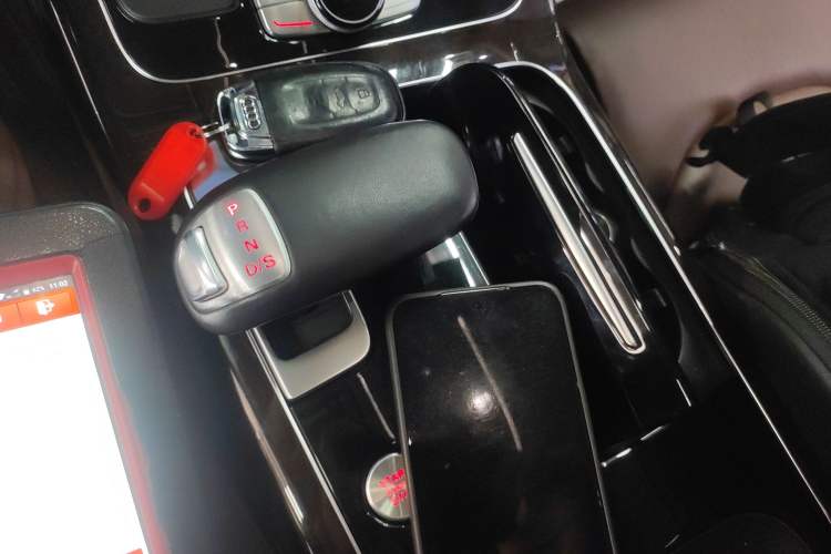 Used Audi A8 2014 A8L 45 TFSI quattro Comfort model Gear Lever