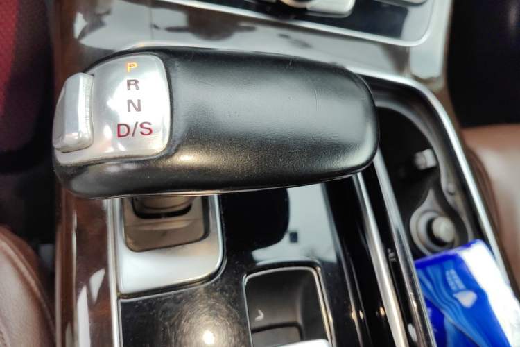 Used Audi A8 2014 A8L 45 TFSI quattro Comfort model Gear Lever