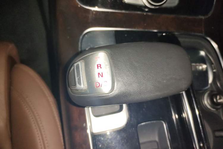 Used Audi A8 2014 A8L 45 TFSI quattro Comfort model Gear Lever
