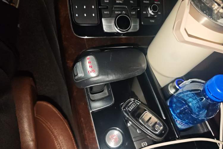 Used Audi A8 2014 A8L 45 TFSI quattro Comfort model Gear Lever