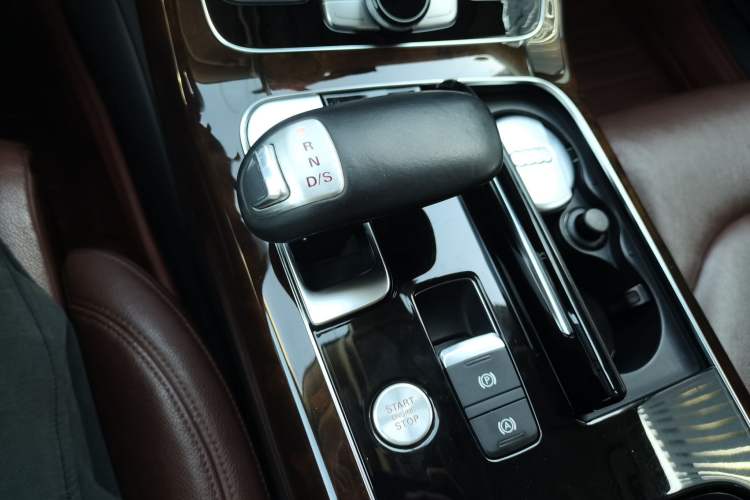 Used Audi A8 2014 A8L 45 TFSI quattro Comfort model Gear Lever