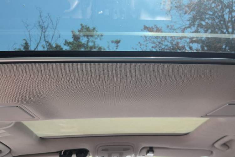 Used Audi A8 2014 A8L 45 TFSI quattro Comfort model Headliner