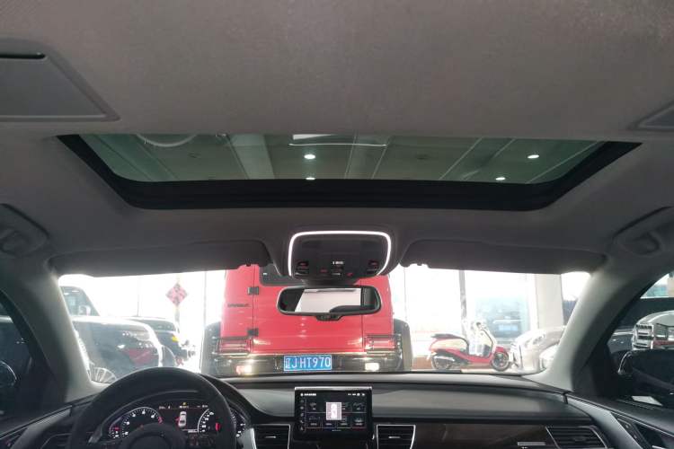 Used Audi A8 2014 A8L 45 TFSI quattro Comfort model Headliner