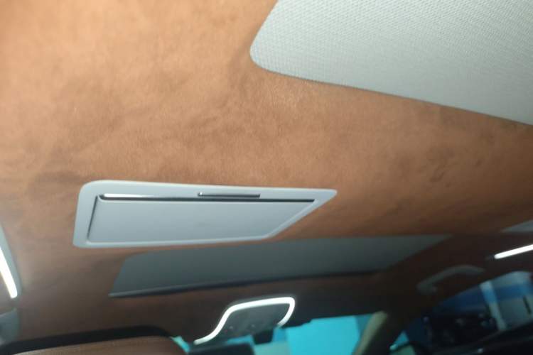 Used Audi A8 2014 A8L 45 TFSI quattro Comfort model Headliner