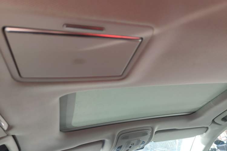 Used Audi A8 2014 A8L 45 TFSI quattro Comfort model Headliner