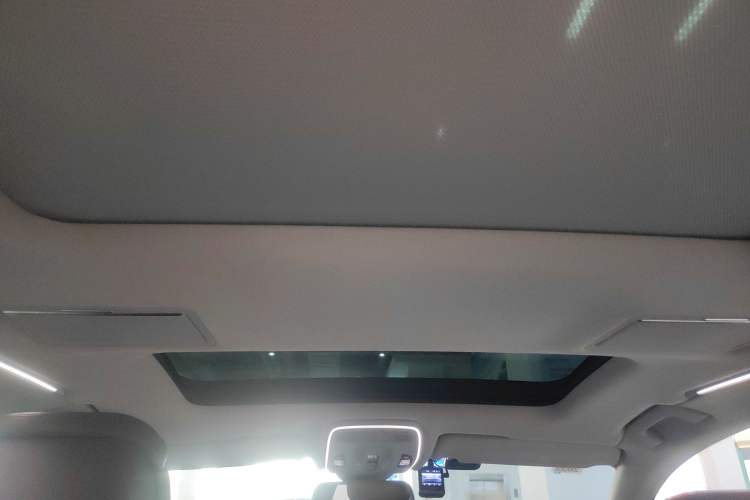 Used Audi A8 2014 A8L 45 TFSI quattro Comfort model Headliner