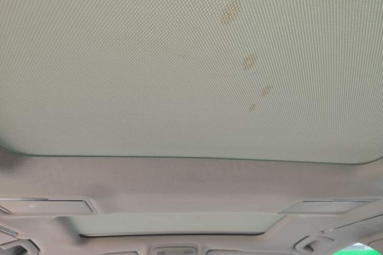 Used Audi A8 2014 A8L 45 TFSI quattro Comfort model Headliner
