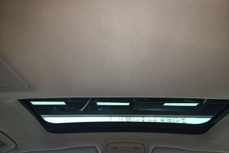 Used Audi A8 2014 A8L 45 TFSI quattro Comfort model Headliner