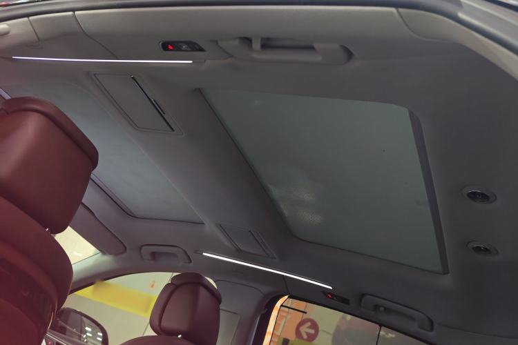 Used Audi A8 2014 A8L 45 TFSI quattro Comfort model Headliner