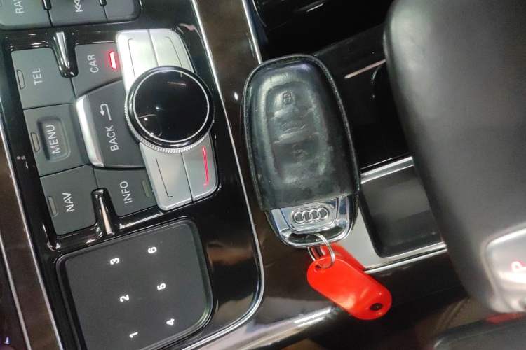 Used Audi A8 2014 A8L 45 TFSI quattro Comfort model Interior 1