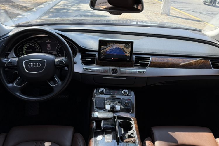 Used Audi A8 2014 A8L 40 hybrid Interior 1