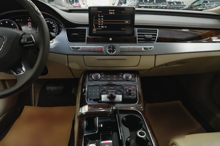 Used Audi A8 2014 A8L 6.3 FSI W12 quattro flagship model Interior 2
