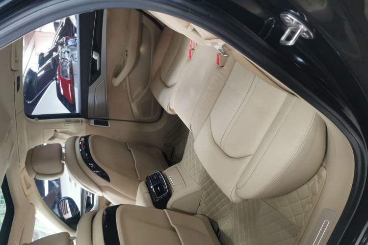 Used Audi A8 2014 A8L 45 TFSI quattro Comfort model Interior 2