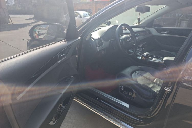 Used Audi A8 2014 A8L 45 TFSI quattro Comfort model Interior 3