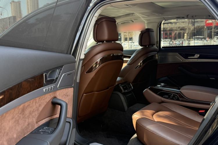 Used Audi A8 2014 A8L 40 hybrid Interior 3