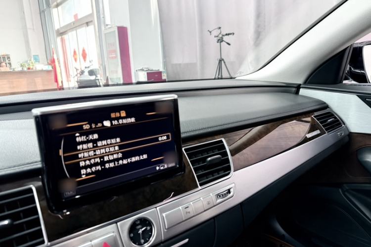 Used Audi A8 2014 A8L 45 TFSI quattro Comfort model Interior 3