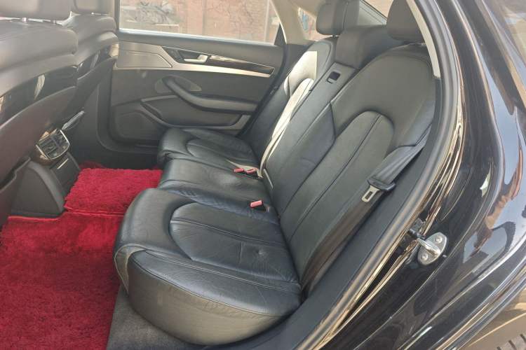Used Audi A8 2014 A8L 45 TFSI quattro Comfort model Interior 4