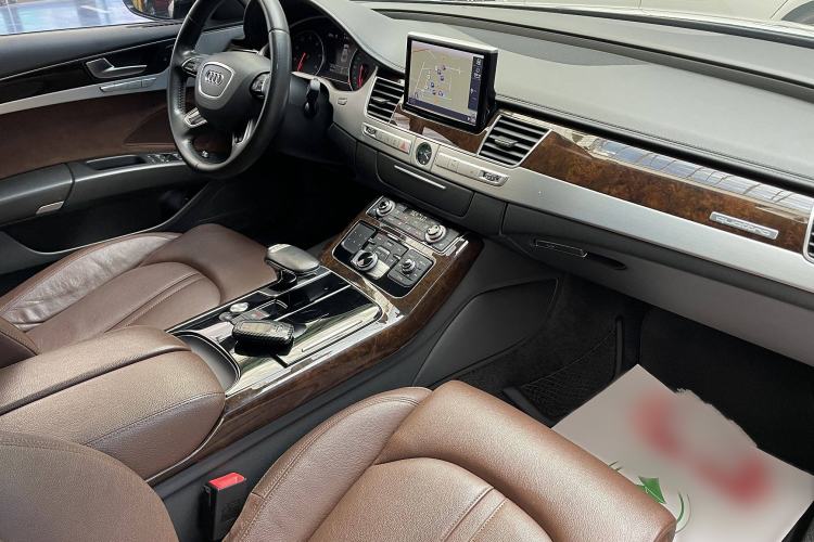 Used Audi A8 2014 A8L 45 TFSI quattro Comfort model Interior 4