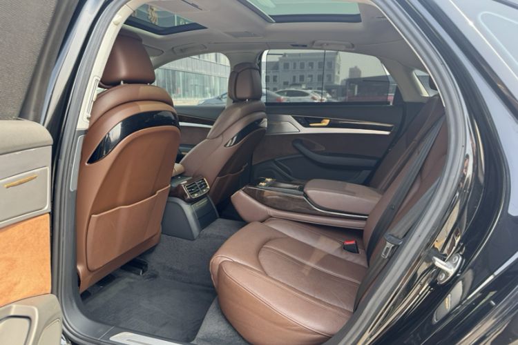 Used Audi A8 2014 A8L 45 TFSI quattro Comfort model Interior 4