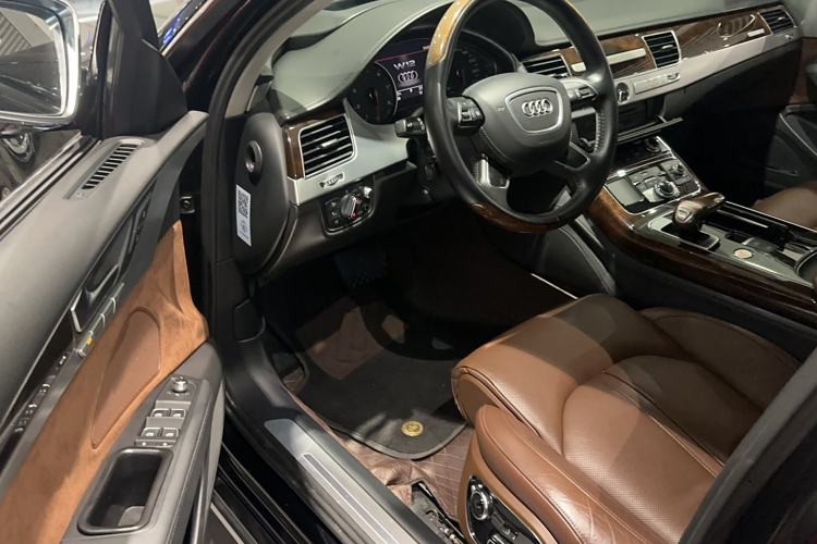 Used Audi A8 2014 A8L 60 TFSI quattro Exclusive Edition Interior 5