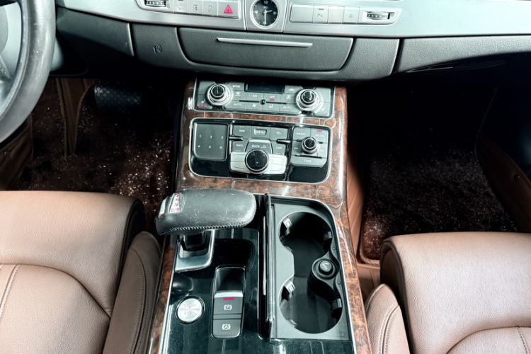 Used Audi A8 2014 A8L 45 TFSI quattro Comfort model Interior 5