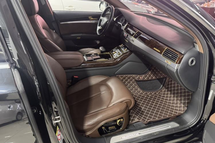 Used Audi A8 2014 A8L 45 TFSI quattro Comfort model Interior 6