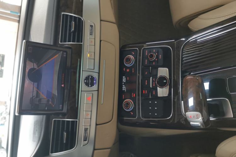Used Audi A8 2014 A8L 45 TFSI quattro Comfort model Interior 7