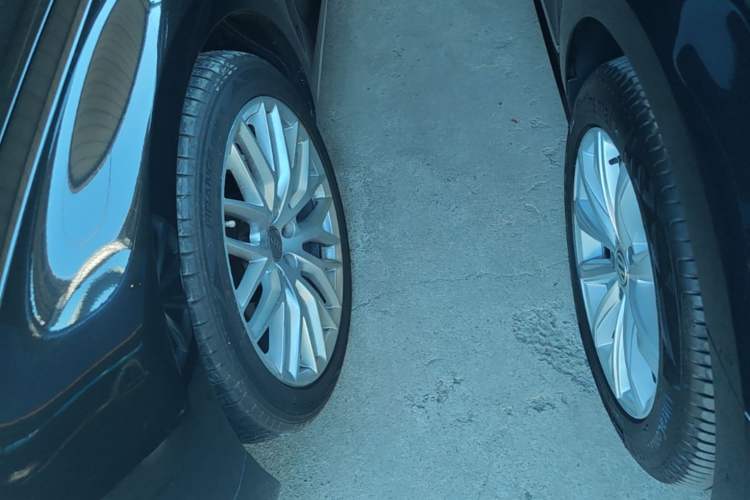 Used Audi A8 2014 A8L 45 TFSI quattro Luxury Model Left Front Wheel Hub