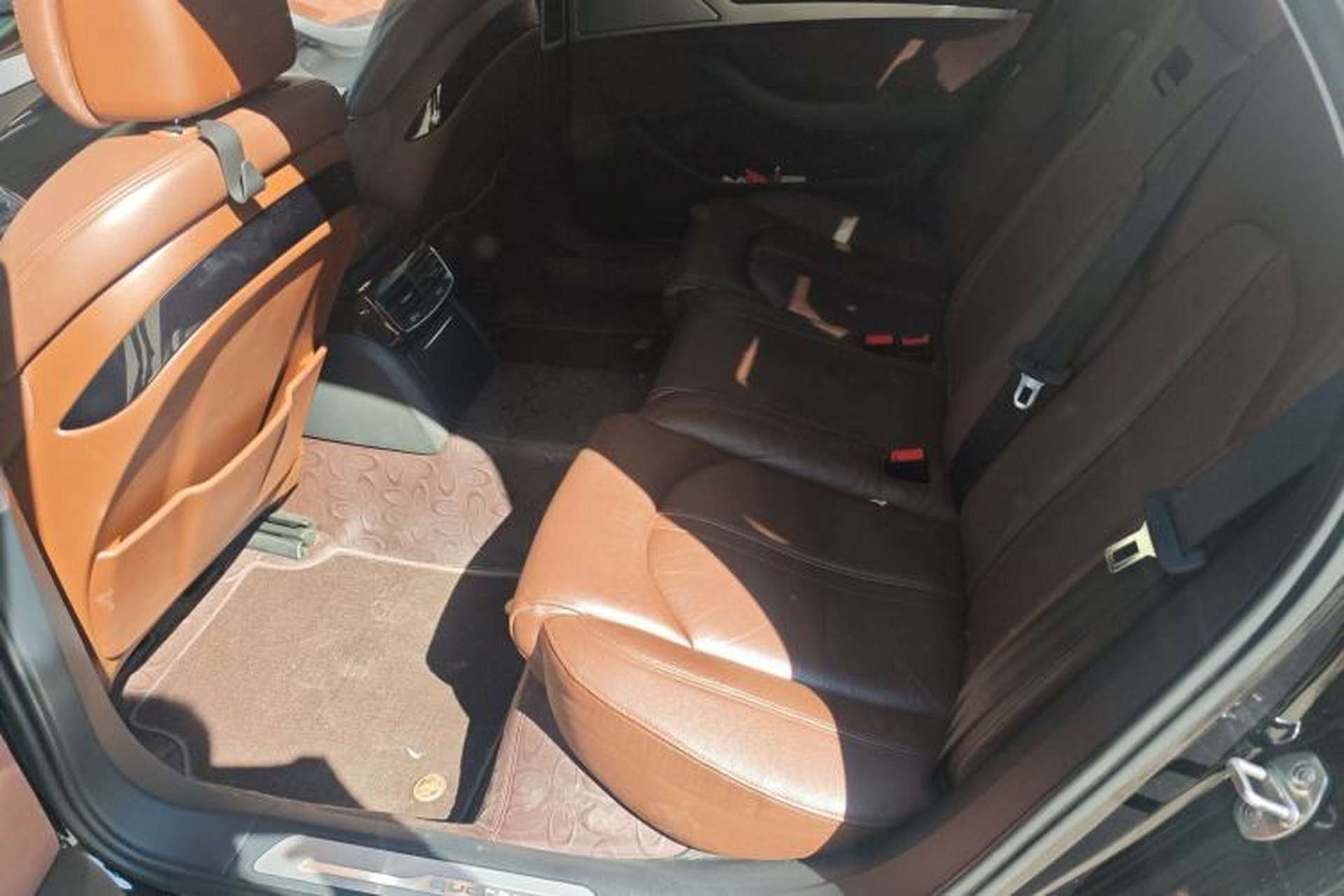 Used Audi A8 2014 A8L 45 TFSI quattro Comfort model Left Rear Seat
