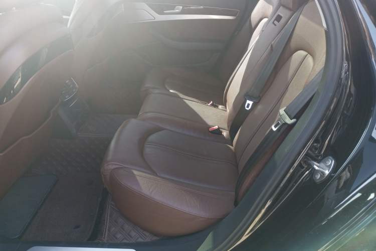 Used Audi A8 2014 A8L 45 TFSI quattro Comfort model Left Rear Seat