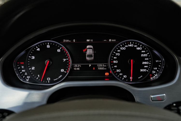 Used Audi A8 2014 A8L 6.3 FSI W12 quattro flagship model Odometer Close Up