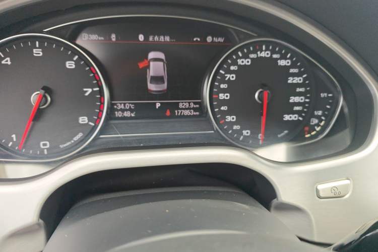 Used Audi A8 2014 A8L 45 TFSI quattro Comfort model Odometer Close Up