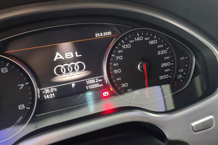 Used Audi A8 2014 A8L 45 TFSI quattro Comfort model Odometer Close Up
