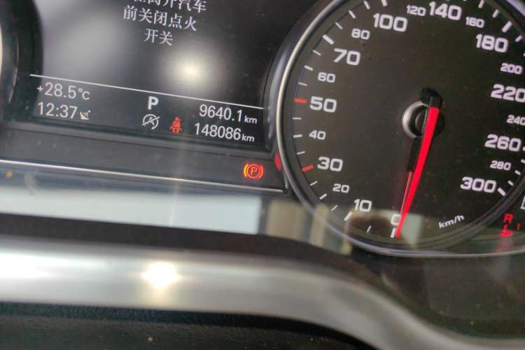 Used Audi A8 2014 A8L 45 TFSI quattro Luxury Model Odometer Close Up