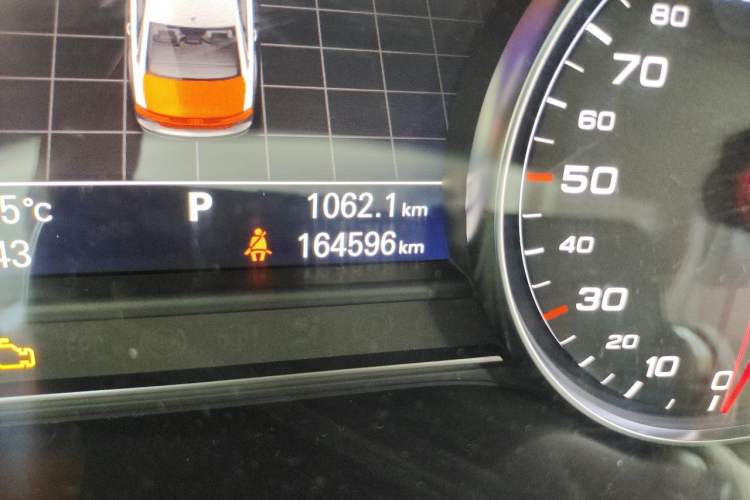 Used Audi A8 2014 A8L 45 TFSI quattro Luxury Model Odometer Close Up