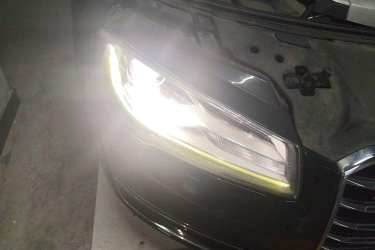 Used Audi A8 2014 A8L 45 TFSI quattro Comfort model Right Front Headlight