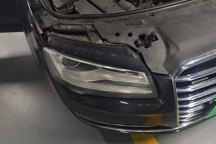 Used Audi A8 2014 A8L 45 TFSI quattro Comfort model Right Front Headlight