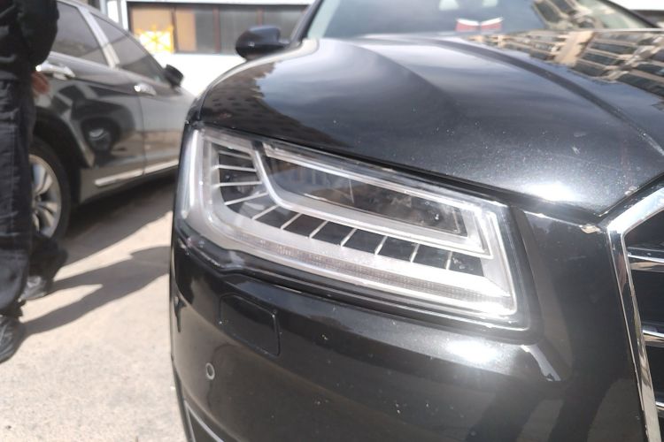 Used Audi A8 2014 A8L 45 TFSI quattro Comfort model Right Front Headlight