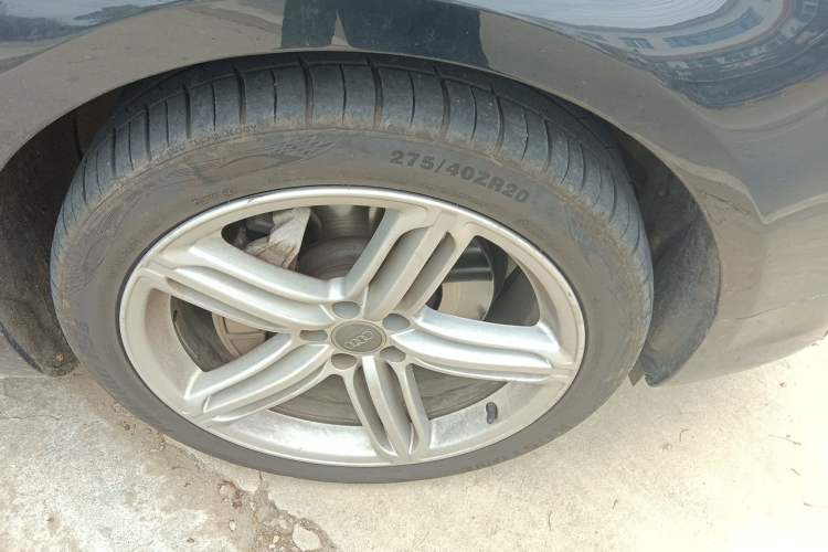 Used Audi A8 2014 A8L 45 TFSI quattro Luxury Model Right Front Wheel Hub