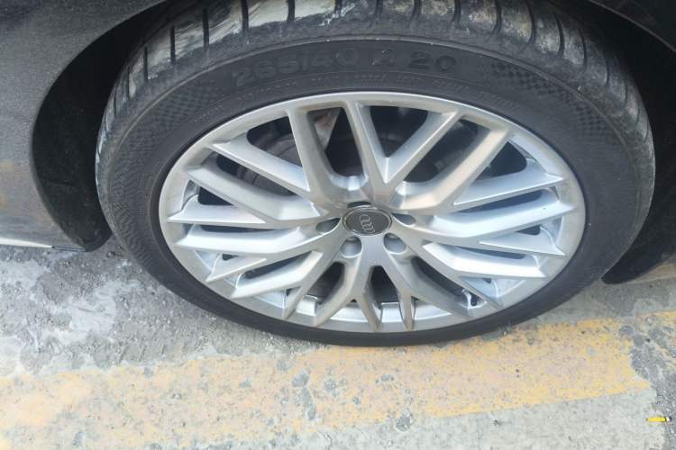 Used Audi A8 2014 A8L 50 TFSI quattro Prestige Edition Right Front Wheel Hub