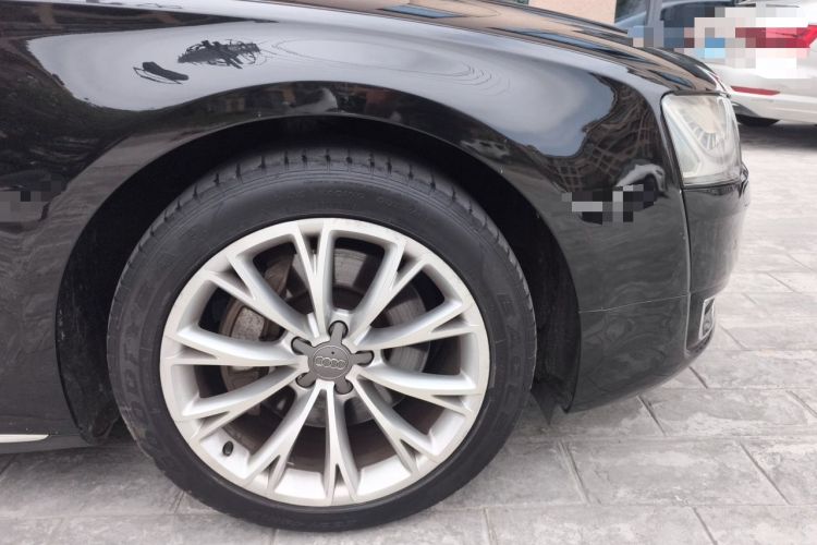 Used Audi A8 2014 A8L 45 TFSI quattro Comfort model Right Front Wheel Hub